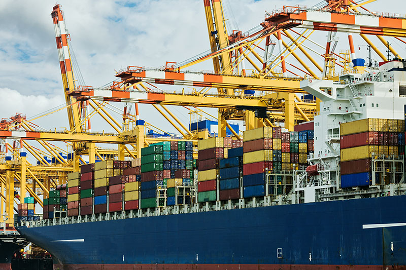 Containerhafen in Aktion
